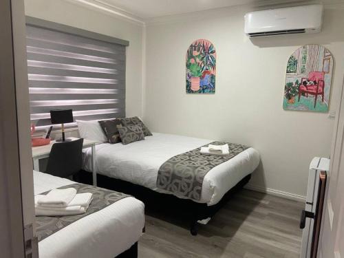 Brunswick East House | 106 Luxe Queen and Single BR up to 3 with Fast WiFi - Brunswick East