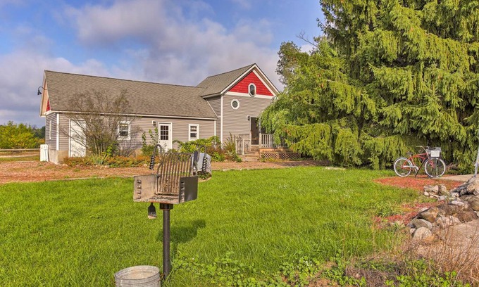 Suttons Bay Cottage | 106 m² Cabin ∙ 2 bedrooms ∙ 4 guests
