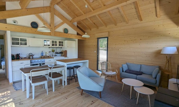 Le Verdon-sur-Mer Ski Chalet | 107 - Invitation to rest in this wooden chalet