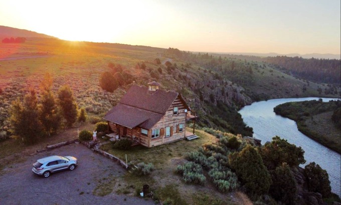 Ashton House | 107 m² House ∙ 2 bedrooms ∙ 7 guests