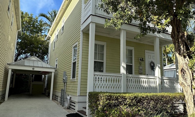 Islamorada House | 108 Anglers Reef Islamorada 31' BOAT SLIP AVAILABLE