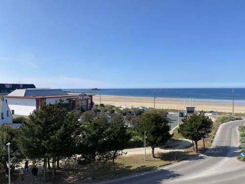 Sables-d'Or-les-Pins Apartment | 108 - Appartement T4, au dernier étage, avec ascenseur, de la résidence des Arcades, avec magnifique vue mer.