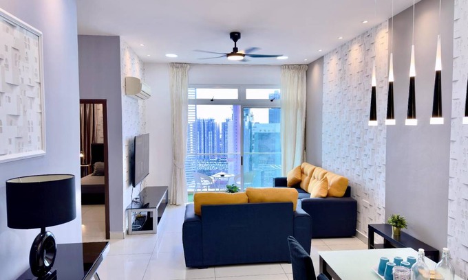 Taman Century Apartment | 108 m² Apartment ∙ 2 bedrooms ∙ 9 guests