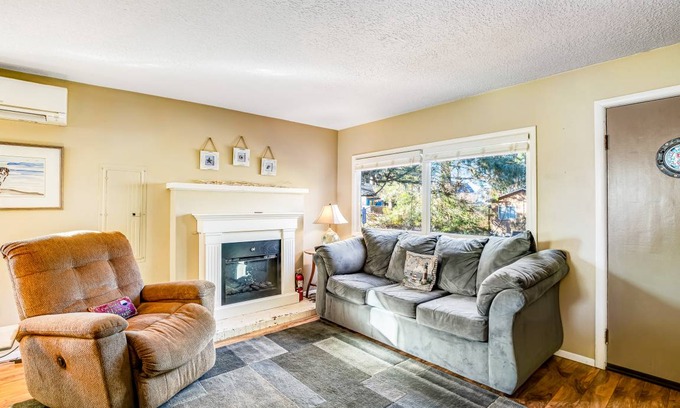 Gearhart Cottage | 108 m² Cabin ∙ 2 bedrooms ∙ 4 guests