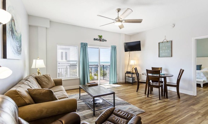 Madeira Beach Condo | 108 m² Condo ∙ 2 bedrooms ∙ 6 guests