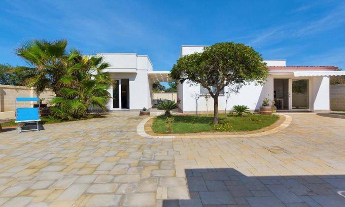 Specchiarica Villa | 108 m² Villa ∙ 4 bedrooms ∙ 10 guests