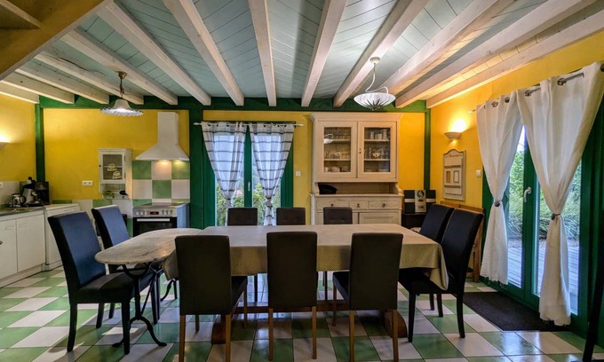 Fresse-sur-Moselle Cottage | 109 m² Cabin ∙ 4 bedrooms ∙ 12 guests