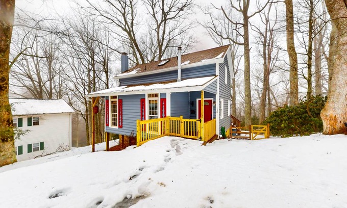 Blowing Rock Cottage | 109 m² Cabin ∙ 2 bedrooms ∙ 6 guests