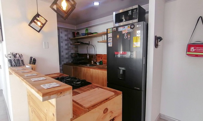 Bogota Apartment | 10min dt + Free WiFi + kitchen + 24/7 sec & more