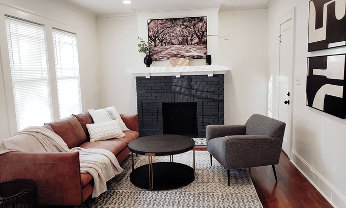 Sylvan Hills House | <10mins 4rm Downtown, Early check-in -subject to availability, with pool table