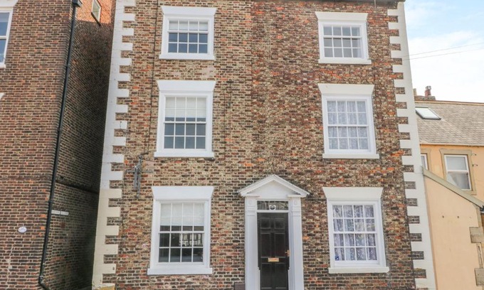 Whitby House | 11 Church Street