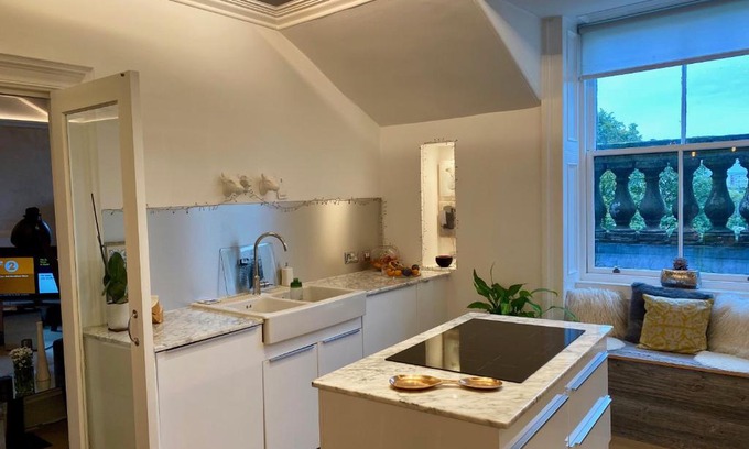 Kelvinbridge Apartment | 11 Lynedoch Crescent