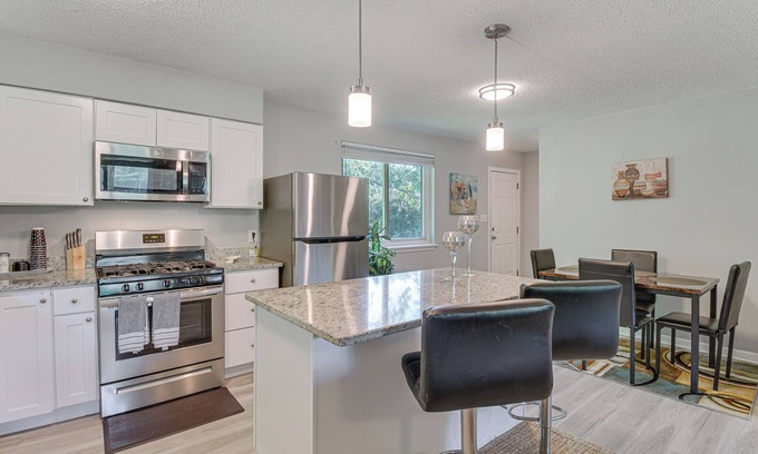 Foley Cottage | 11 Mi to Beaches: Peaceful Foley Home w/Yard