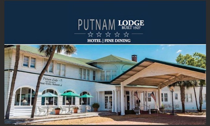 Cross City Hotel | #11 The Haunted Room | Dlx King | The Putnam Lodge