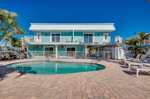 South Island House | 110 Bahia #1
