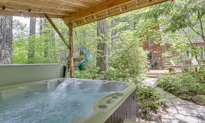 Rhododendron Cabin | 110 m² Cabin ∙ 2 bedrooms ∙ 4 guests