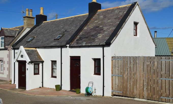 Buckie Cottage | 110 m² Cabin ∙ 4 bedrooms ∙ 7 guests