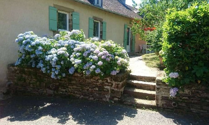 Albignac House | 110 m² Gîte ∙ 3 bedrooms ∙ 6 guests