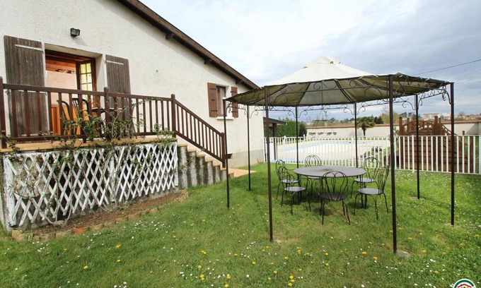 Anneyron House | 110 m² Gîte ∙ 3 bedrooms ∙ 6 guests