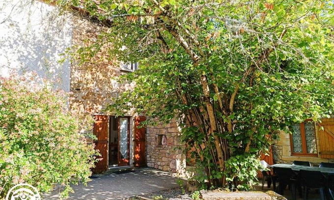 Autoire House | 110 m² Gîte ∙ 3 bedrooms ∙ 6 guests