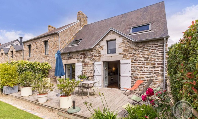 Dragey-Ronthon House | 110 m² Gîte ∙ 3 bedrooms ∙ 6 guests