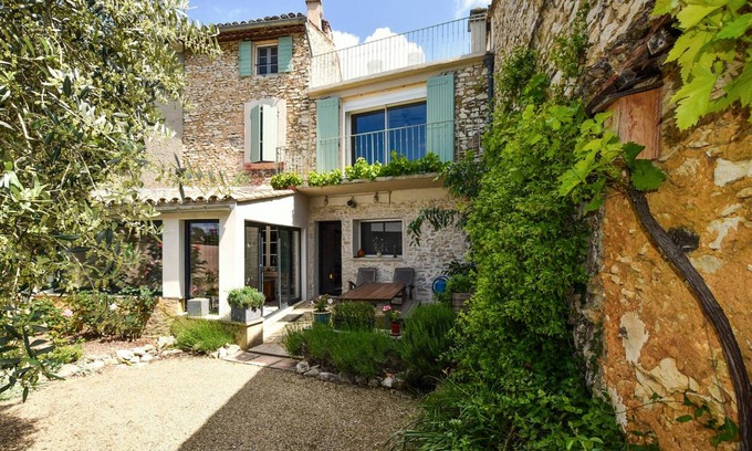Villes-sur-Auzon House | 110 m² House ∙ 2 bedrooms ∙ 4 guests