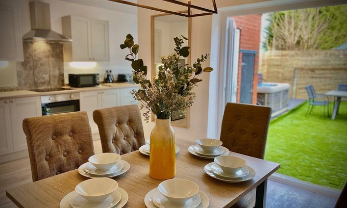 Blackpool House | 110 m² House ∙ 3 bedrooms ∙ 6 guests