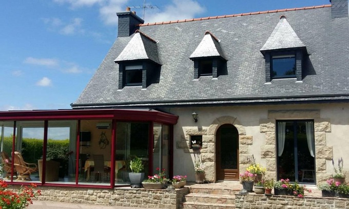 Pedernec House | 110 m² House ∙ 3 bedrooms ∙ 6 guests