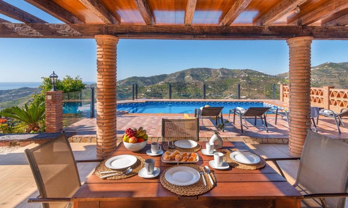 Torrox House | 110 m² House ∙ 3 bedrooms ∙ 5 guests
