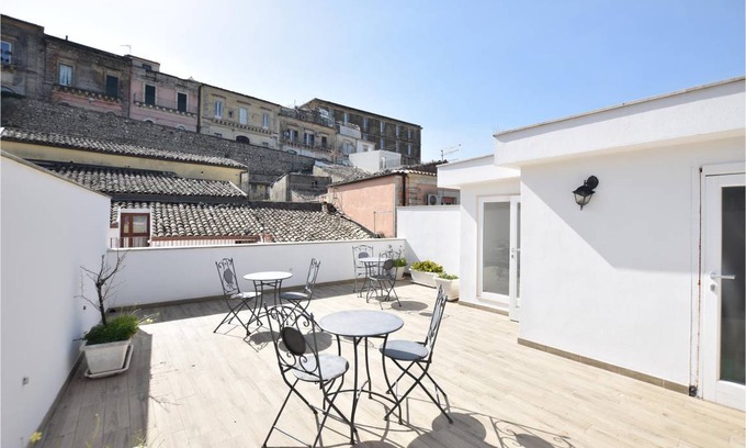 Ragusa House | 110 m² House ∙ 3 bedrooms ∙ 6 guests