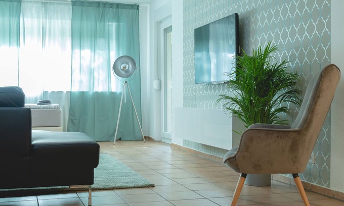 Rhein-Erft-Kreis District Apartment | 110 sqm apartment with terrace on the ground floor - cheap night