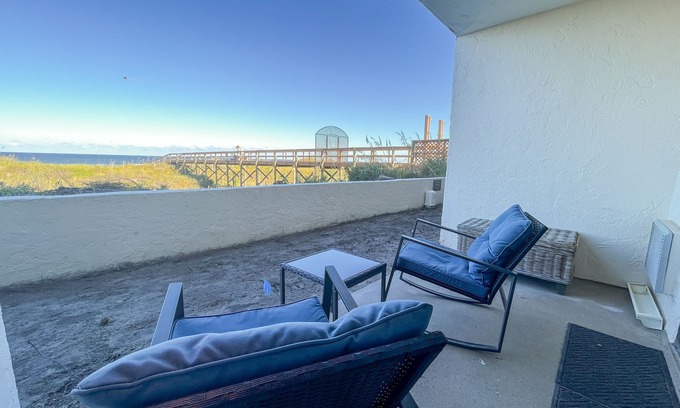 Crescent Beach Condo | 110 Sunny Crescent Beach Oceanfront Apartments!