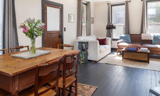 Carlton House | 111 m² House ∙ 2 bedrooms ∙ 6 guests