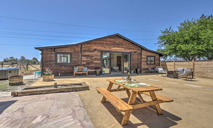 Sonoma House | 111 m² House ∙ 2 bedrooms ∙ 6 guests