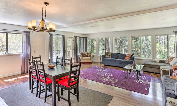 Weaverville House | 111 m² House ∙ 2 bedrooms ∙ 4 guests