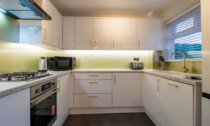 North Shields House | 111 m² House ∙ 3 bedrooms ∙ 5 guests