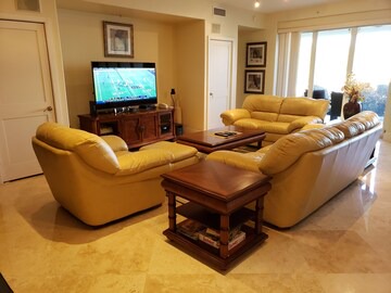 Rock Harbor Villa | 111 Mariners Club Townhouse in Key Largo