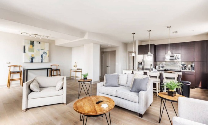 Downtown Baltimore Apartment | 112 m² Apartment ∙ 2 bedrooms ∙ 6 guests