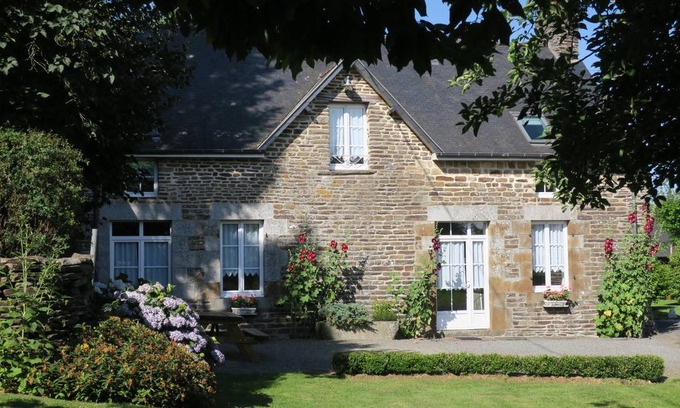 Les Loges-Marchis House | 112 m² Gîte ∙ 3 bedrooms ∙ 7 guests