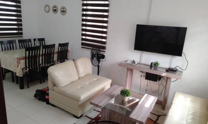 Laiya House | 112 m² House ∙ 2 bedrooms ∙ 6 guests