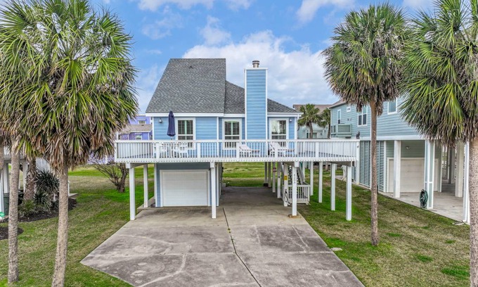 Pirates Beach House | 112 m² House ∙ 3 bedrooms ∙ 8 guests