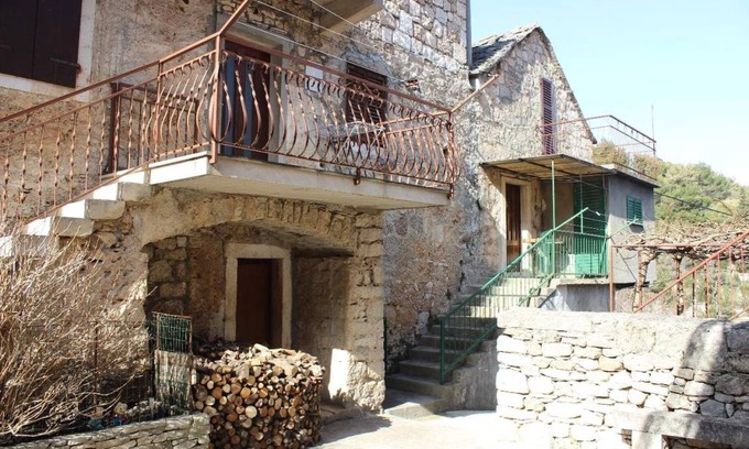 Dol House | 112 m² House ∙ 3 bedrooms ∙ 8 guests