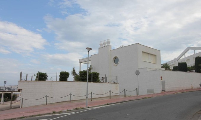 Torredembarra Cottage | 114 m² Cabin ∙ 4 bedrooms ∙ 6 guests