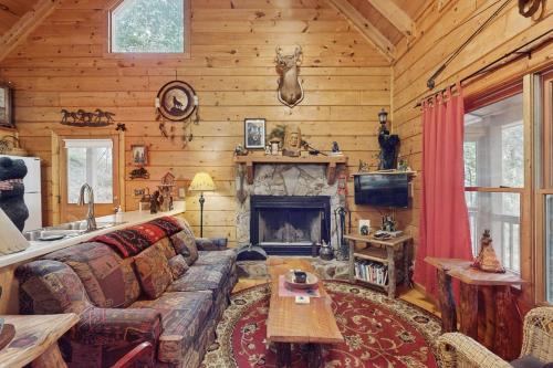 Ellijay House | 1145 River Bend Rd