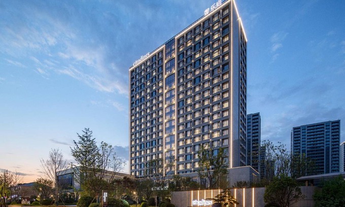 Lin'an Hotel | 115 m² Hotel ∙ 5 guests