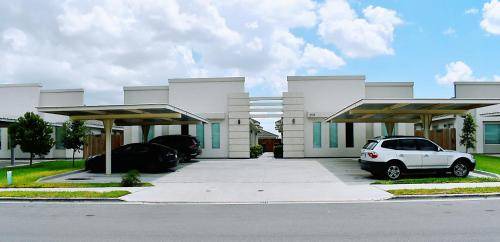 Weslaco Apartment | 116 m² Apartment ∙ 3 bedrooms ∙ 8 guests