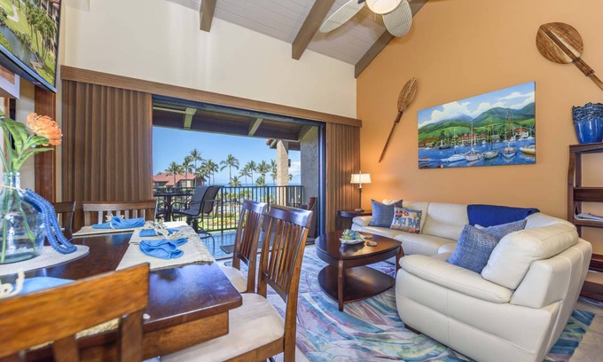 Historic Lahaina Front Street Condo | 116 m² Condo ∙ 3 bedrooms ∙ 6 guests