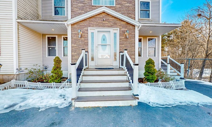 Westbrook Condo | 116 m² Condo ∙ 3 bedrooms ∙ 8 guests