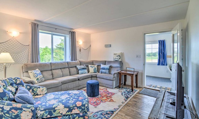 Central Lake Cottage | 117 m² Cabin ∙ 2 bedrooms ∙ 5 guests