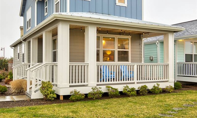 Ocean Shores Cottage | 117 m² Cabin ∙ 2 bedrooms ∙ 4 guests